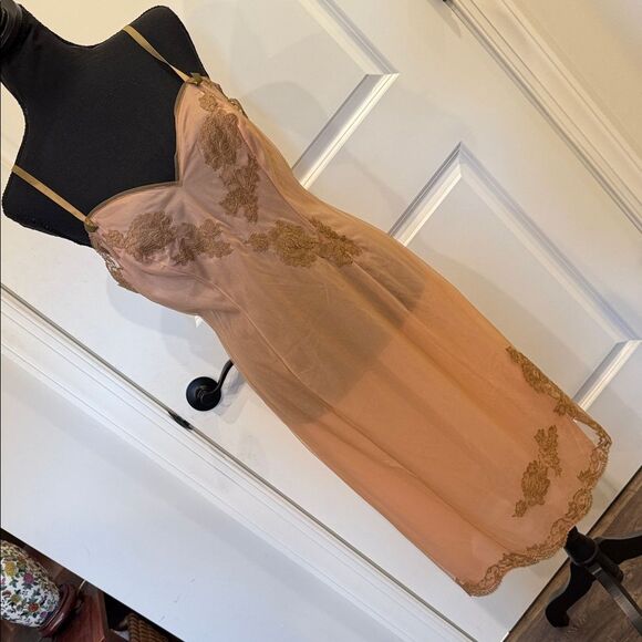 Vintage lace trimmed slip sz 36 - Picture 1 of 12